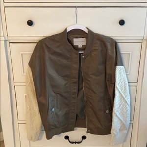 Green Bomber jacket with sweater sleeves